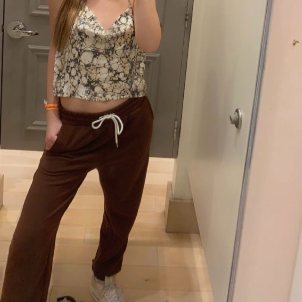 Forever 21 Brown Women's Sweatpants. Size M